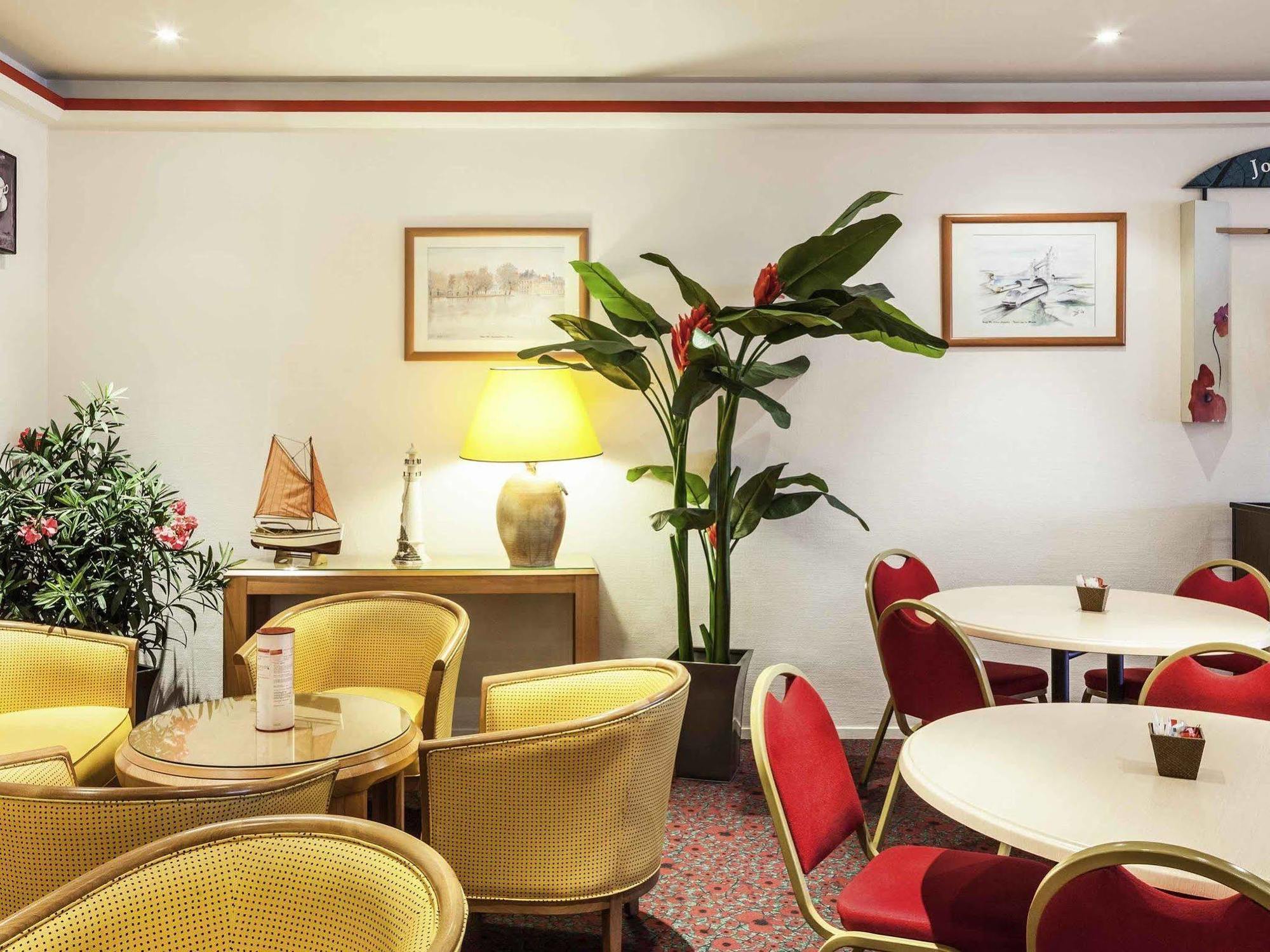 Ibis Chatellerault Exterior photo